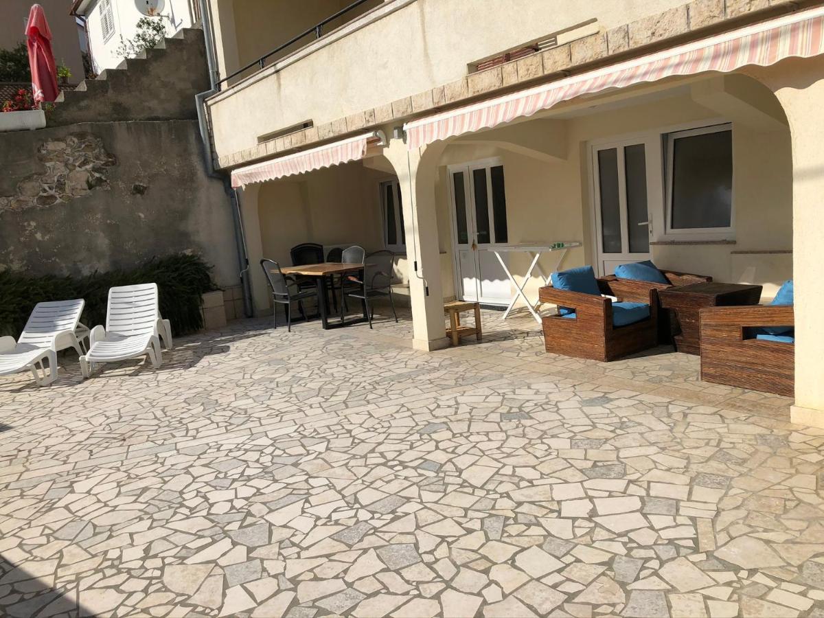 Apartments Trlika Kampor Екстер'єр фото