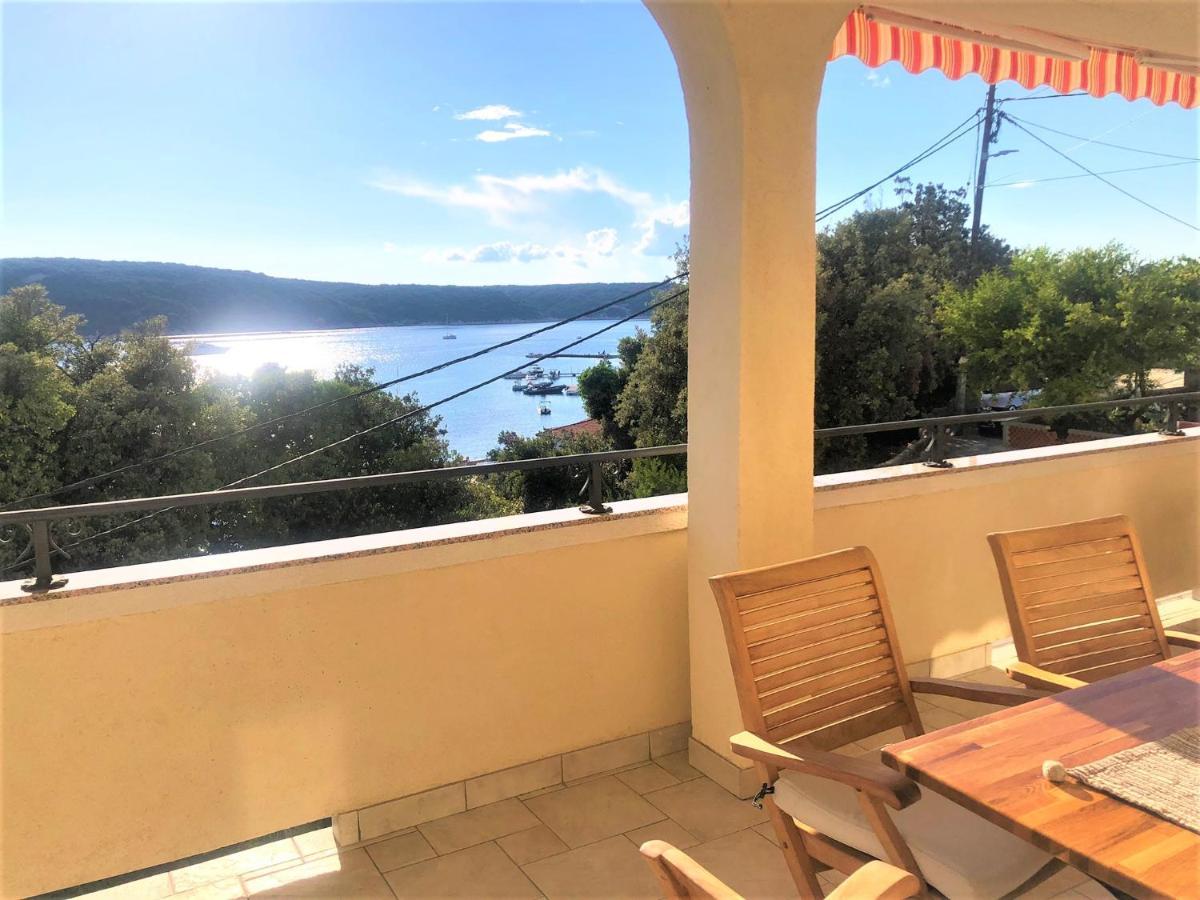 Apartments Trlika Kampor Екстер'єр фото
