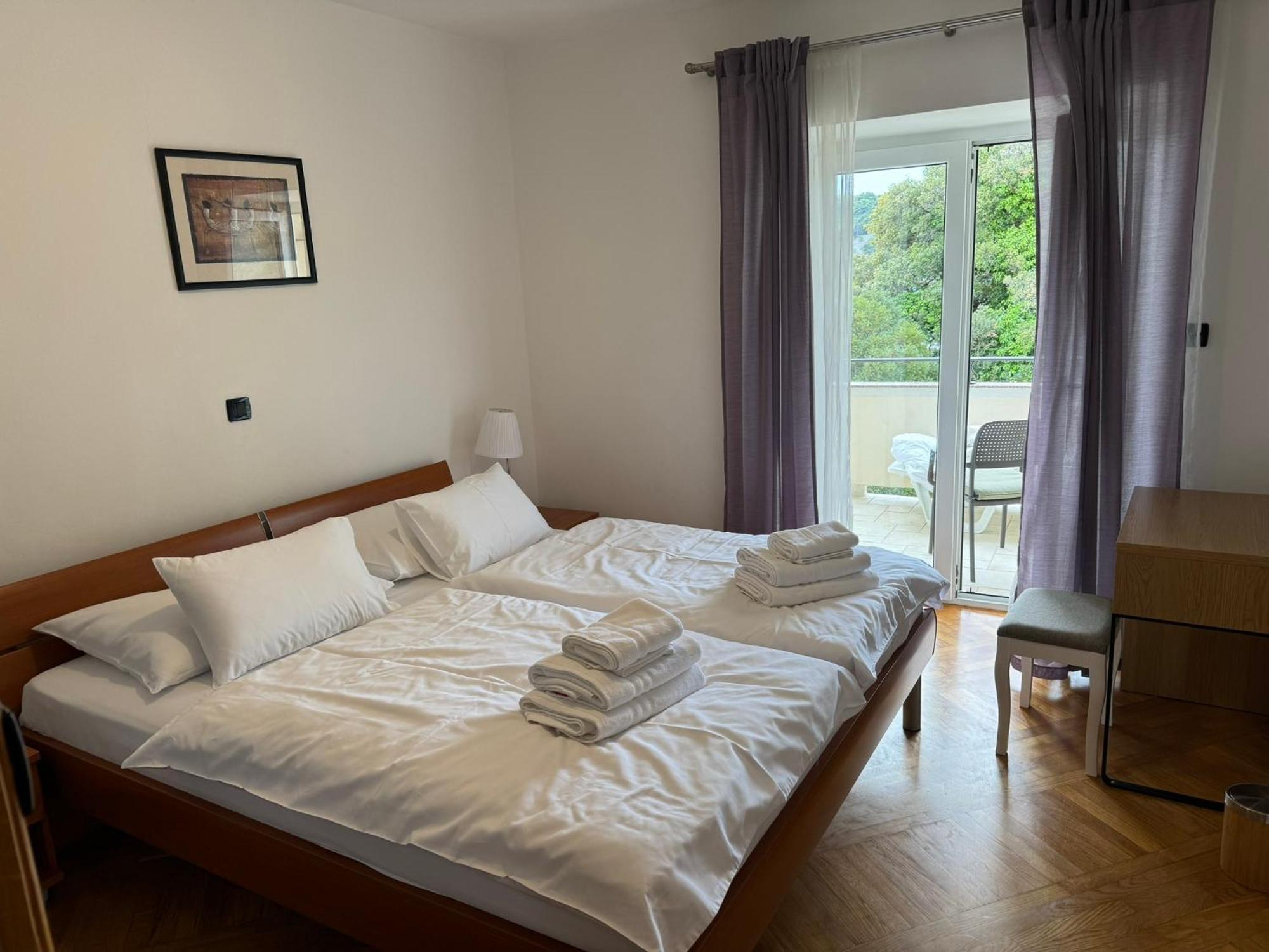 Apartments Trlika Kampor Екстер'єр фото