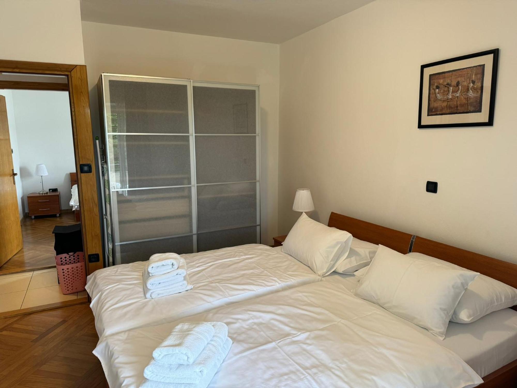 Apartments Trlika Kampor Екстер'єр фото